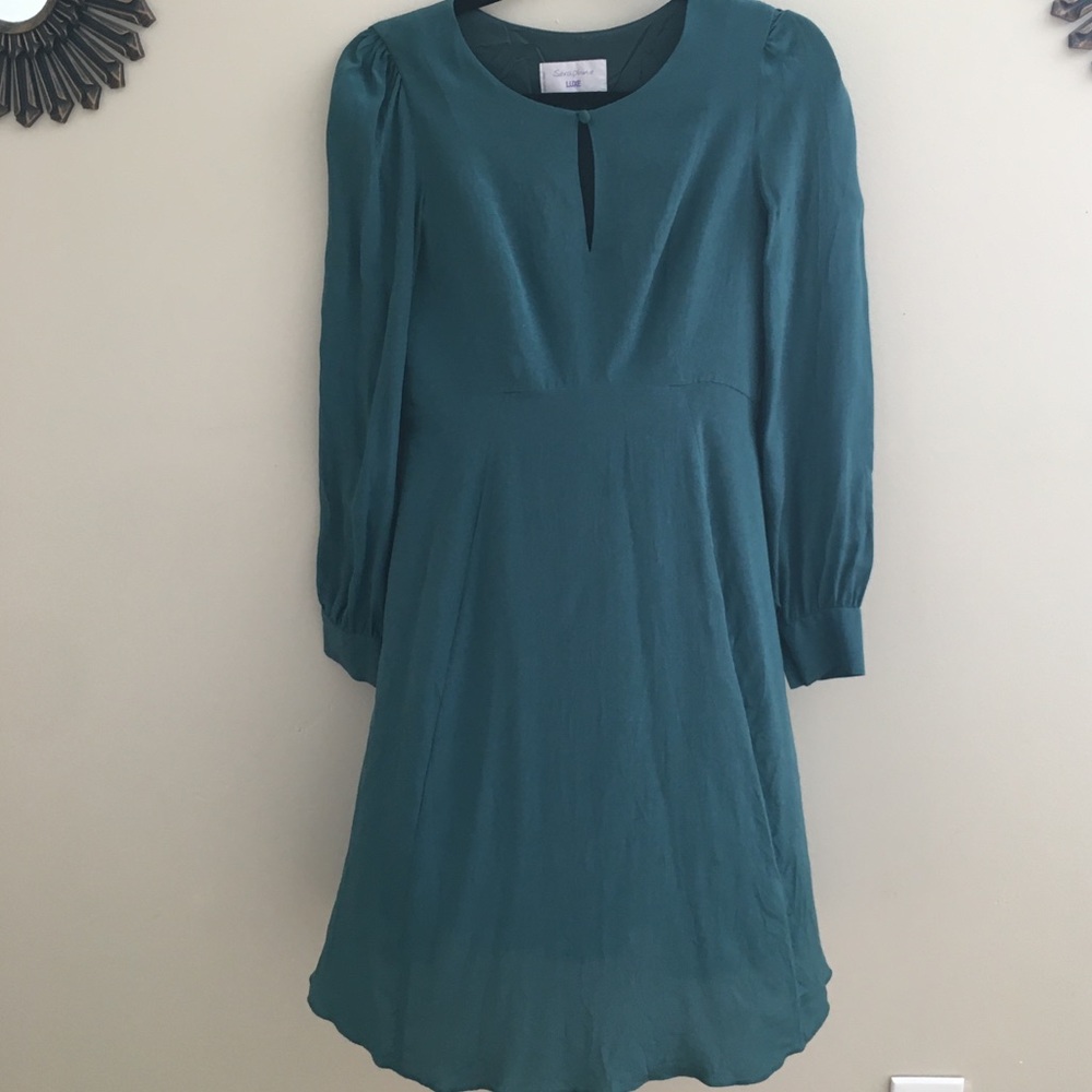 Seraphine Luxe Maternity Green flowing dress
